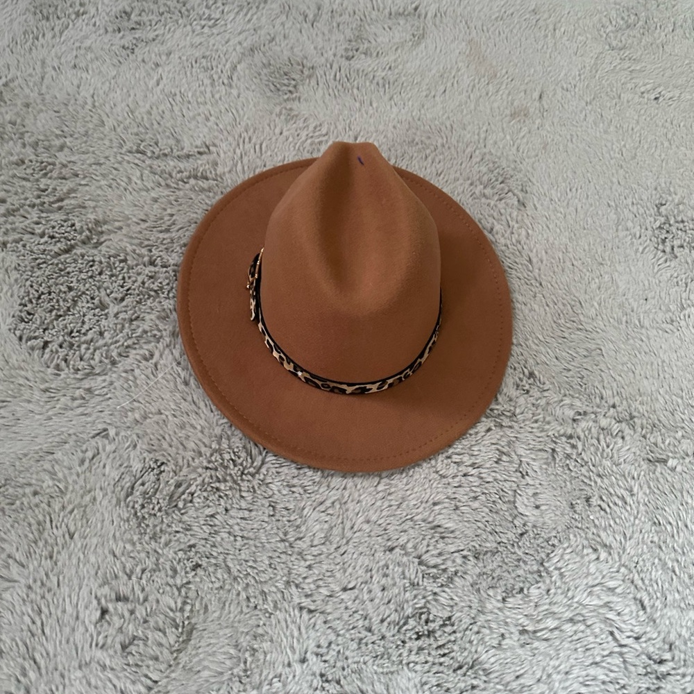 Round Top Hat